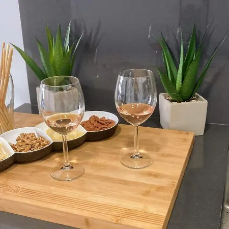 Apartamento Happy Travel Urban Sky 25f *